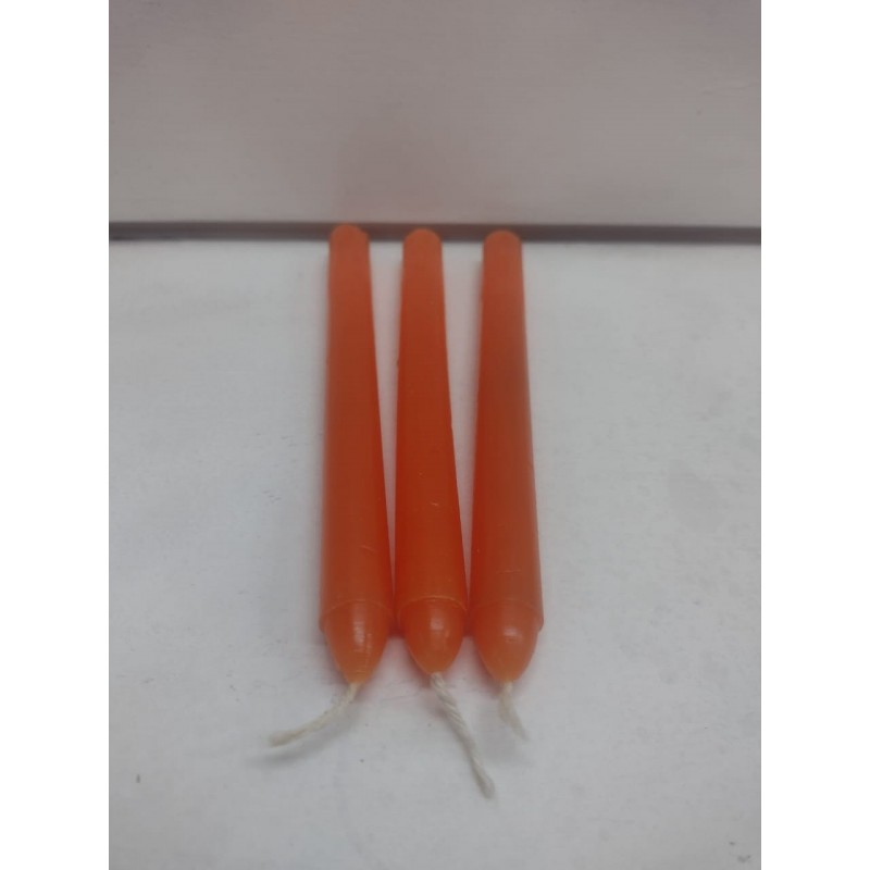 Velas naranjas largas